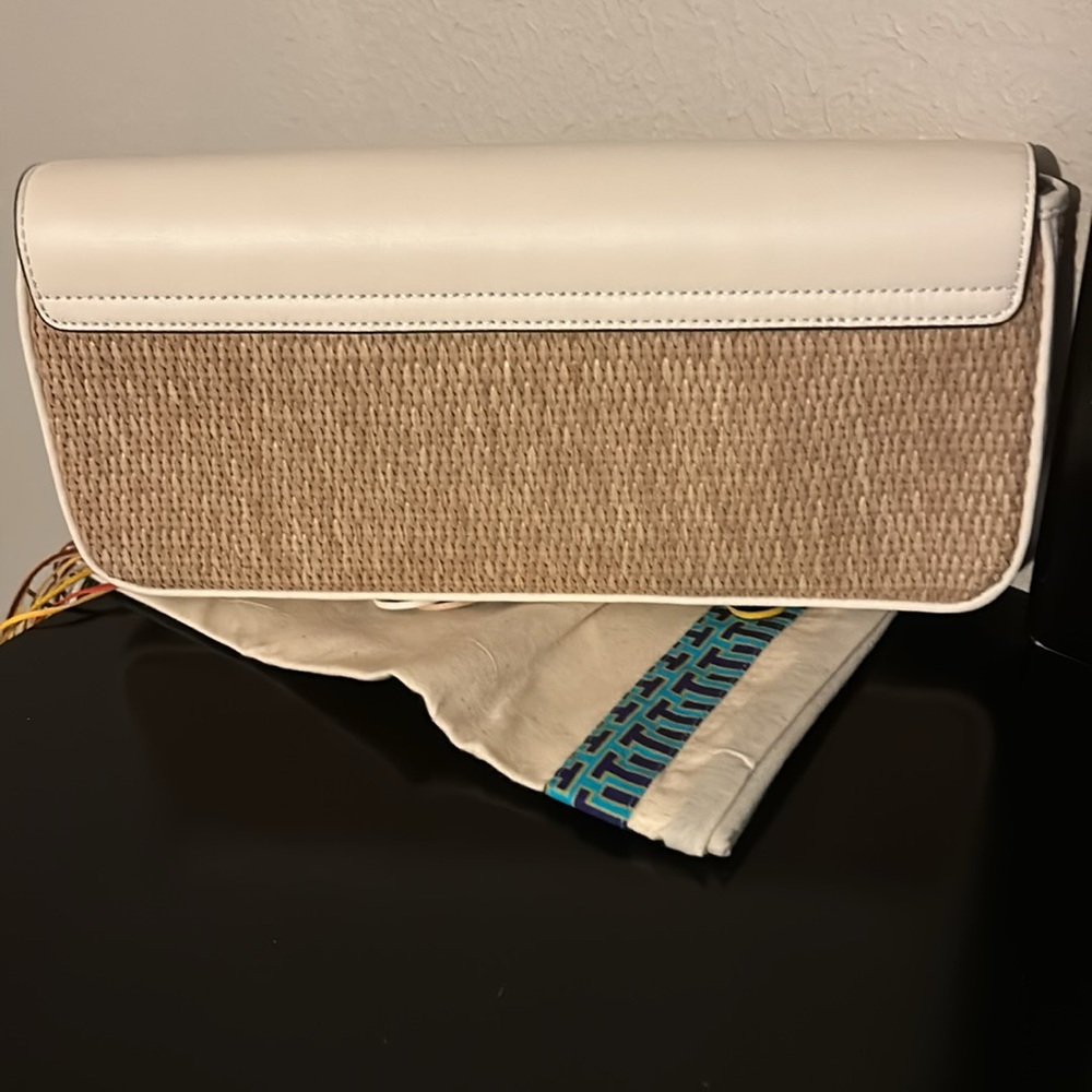 New Tory Burch clutch - Picture 5 of 9